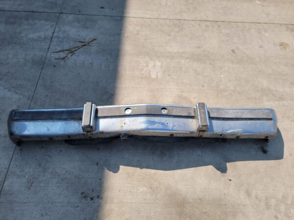 80s vic front bumper - Image 2