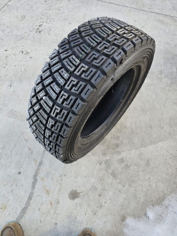 RALLY TIRE