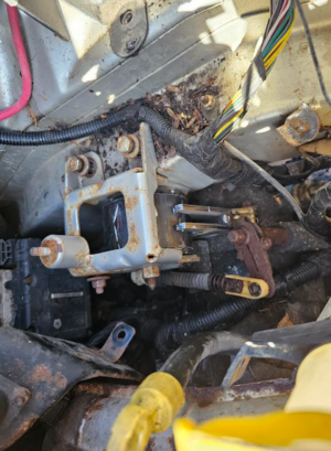 01-07 CARAVAN TRANS MOUNT